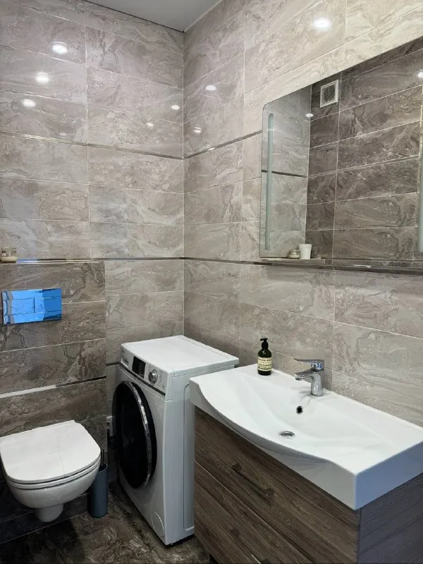 Студия, 36 м² м планерная • 15 мин на транспорте • 10 этаж из 21 • красногорск, ул новотушинская 1, на карте 70 000 ₽/мес, без комиссии большой гайд по аренде холодильник • стиральная машина • интернет • мебель • телевизор • консьерж • лифт • посудомойка • кондиционер • с животными • с детьми • мусоропровод собственник. Аренда на долгий срок. Сдает собственник. Дата заселения: после 16 января. Возможно проживание с небольшими домашними животными (по договоренности) рядом с домом есть вся необходимая инфраструктура: магазины, аптеки, кафе, салоны красоты и тд © предоплату до просмотра просят только мошенники! Viktoria p, написать уровень доверия низкий ⚠️ выложить квартиру бесплатно - фотография - 8