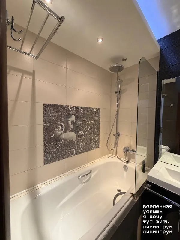 2-комн квартира, 68 м² м беговая • 1 мин пешком • 8 этаж из 32 • ш хорошёвское 12 к1, на карте 140 000 ₽/мес, без комиссии больше квартир и комнат стиральная машина • интернет • мебель • посудомойка • холодильник • кондиционер • с животными • мусоропровод • телевизор • с детьми • лифт • консьерж хорошёвский район чистота 3.84 транспорт 4.29 парки и скверы 4.60 аренда. Собственник. Собственник. Квартира готова к заселению на любой срок от 1 месяца. Панорамная лоджия, гардеробная, две изолированные комнаты, окна на 3 стороны. Два кондиционера, посудомойка, телевизор, тёплые полы, отличная шумоизоляция. Коммуналка 3-4к зимой. Рядом тц, метро, спортзал, все пвз, аптека и продуктовые. Евгения м, написать уровень доверия низкий ⚠️ выложить квартиру бесплатно - фотография - 6