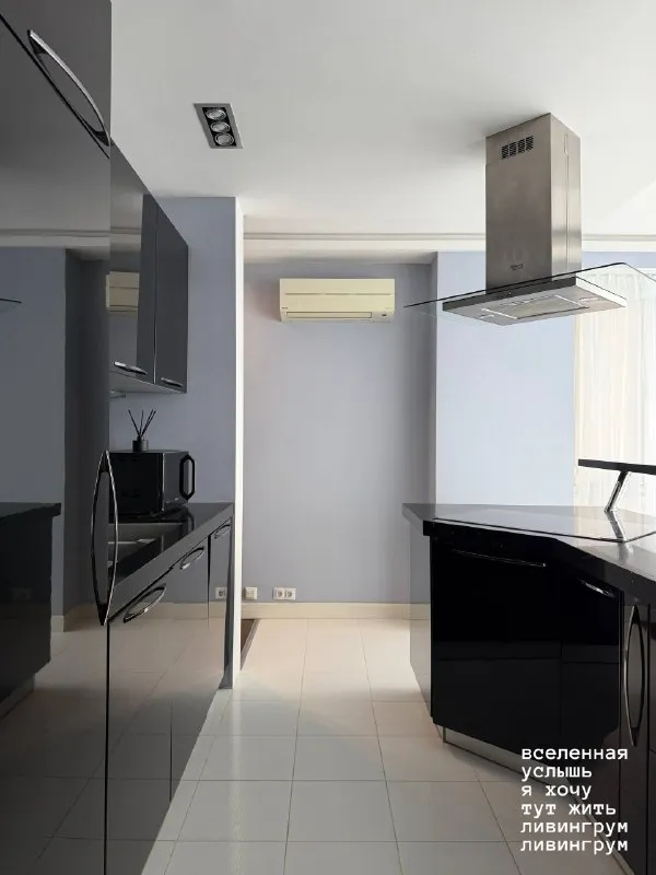 2-комн квартира, 68 м² м беговая • 1 мин пешком • 8 этаж из 32 • ш хорошёвское 12 к1, на карте 140 000 ₽/мес, без комиссии больше квартир и комнат стиральная машина • интернет • мебель • посудомойка • холодильник • кондиционер • с животными • мусоропровод • телевизор • с детьми • лифт • консьерж хорошёвский район чистота 3.84 транспорт 4.29 парки и скверы 4.60 аренда. Собственник. Собственник. Квартира готова к заселению на любой срок от 1 месяца. Панорамная лоджия, гардеробная, две изолированные комнаты, окна на 3 стороны. Два кондиционера, посудомойка, телевизор, тёплые полы, отличная шумоизоляция. Коммуналка 3-4к зимой. Рядом тц, метро, спортзал, все пвз, аптека и продуктовые. Евгения м, написать уровень доверия низкий ⚠️ выложить квартиру бесплатно - фотография - 8