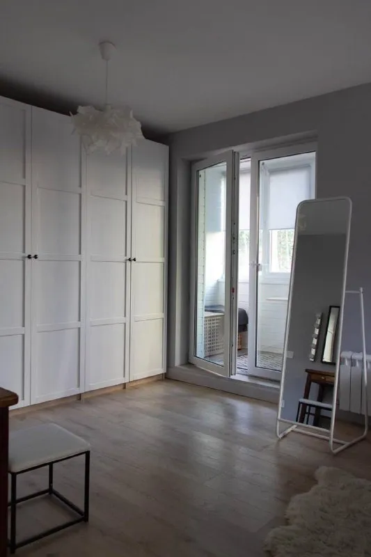 2-комн квартира, 54 м² м таганская • 10 мин пешком • 1 этаж из 9 • пер большой рогожский 15, на карте 110 000 ₽/мес, без комиссии большой гайд по аренде холодильник • стиральная машина • интернет • мебель • посудомойка • кондиционер • с детьми • мусоропровод • телевизор • лифт • с животными • консьерж таганский район чистота 4.38 транспорт 4.61 парки и скверы 3.31 собственник. Свободна с 17 декабря до июня 2026, возможно с продлением. Тв, посудомойка, вытяжка, микроволновка, духовка, кофемейкер, стир. Машина, посуда; в спальне встроенные шкафы, большая двуспальная кровать с ортопед. Матрасом, утепленная лоджия). Рядом: центр artplay, рогожский рынок, супермаркеты (азбука, вкусвиллы, пятерочка и др), библиотеки, спортзалы © предоплату до просмотра просят только мошенники! Alex, написать уровень доверия низкий ⚠️ выложить квартиру бесплатно - фотография - 6