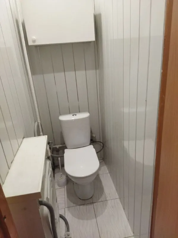 2-комн квартира, 44.5 м² м текстильщики • 5 мин пешком • 4 этаж из 5 • ул люблинская 21а, на карте 65 000 ₽/мес, без комиссии большой гайд по аренде холодильник • стиральная машина • интернет • мебель • телевизор • с детьми • с животными • посудомойка • кондиционер • мусоропровод • лифт • консьерж район текстильщики чистота 3.69 транспорт 4.06 парки и скверы 4.28 собственник. Я собственник, заселение возможно сегодня. Квартира после ремонта новые двери потолки окна. Есть балкон. Локация очень удобная, близко метро, развитая инфраструктура, вторая линия без шума и пыли. Парковка без проблем. Квартира уютная, светлая и теплая © предоплату до просмотра просят только мошенники! Имя ф, написать уровень доверия низкий ⚠️ выложить квартиру бесплатно - фотография - 7