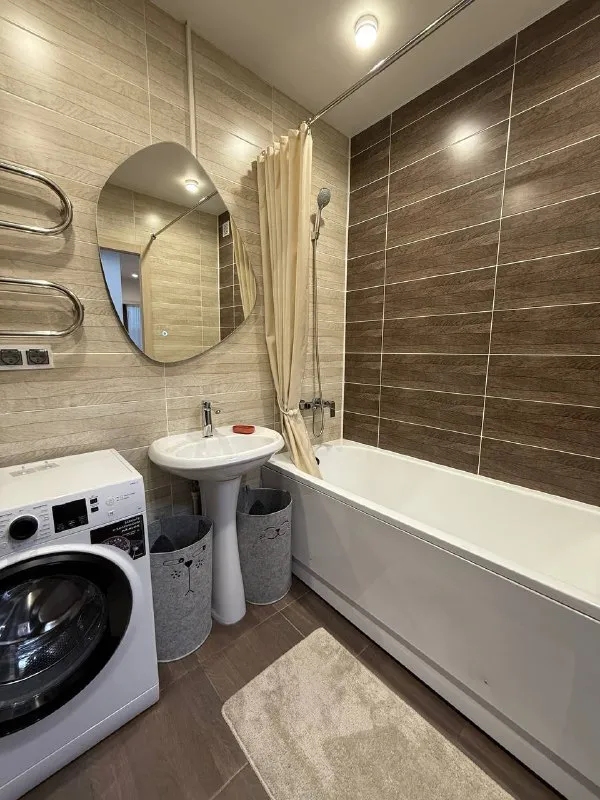 Комната, 20 м² м алтуфьево • 15 мин пешком • 3-комнатная квартира • 13 этаж из 20 • ул илимская 1, на карте 21 000 ₽/мес, без комиссии большой гайд по аренде холодильник • стиральная машина • мебель • посудомойка • интернет • лифт • кондиционер • с животными • с детьми • телевизор • мусоропровод • консьерж район лианозово чистота 3.64 транспорт 4.20 парки и скверы 4.60 субаренда. Ищем соседку в комнату на двоих человек в коливинге. Стоимость указана за место в коммнате. В стоимость включены еженедельный клининг, мастер, онлайн-поддержка по бытовым воаросам. Бесплатный интернет. Свежий современный ремонт, новая мебель и техника. © предоплату до просмотра просят только мошенники! Алла к, написать уровень доверия низкий ⚠️ выложить квартиру бесплатно - фотография - 8