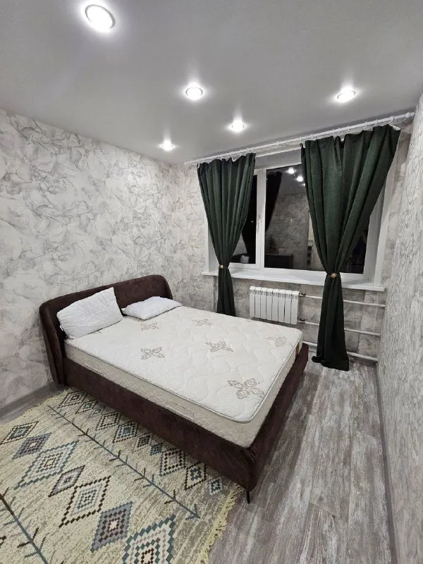 2-к квартира🏙️ м. Преображенская площадь1️⃣ сдается на длительный срок шикарная двухкомнатная квартира после ремонта. Квартира находится на первом этаже кирпичного дома. Очень тёплая, тихие соседи, парк сокольники через русаковскую набережную. 44 м² ищем преимущественно семью для проживания, но готовы рассмотреть другие варианты ! Готовы подстроиться под будущих арендаторов и докупить необходимую мебель в случае необходимости (уже дополнительно едет шкаф-купе в коридор). 💳цена: 90.000₽ + такой же залог, готовы разбить на несколько месяцев 💌telegram: @misha1352012 - фотография - 5