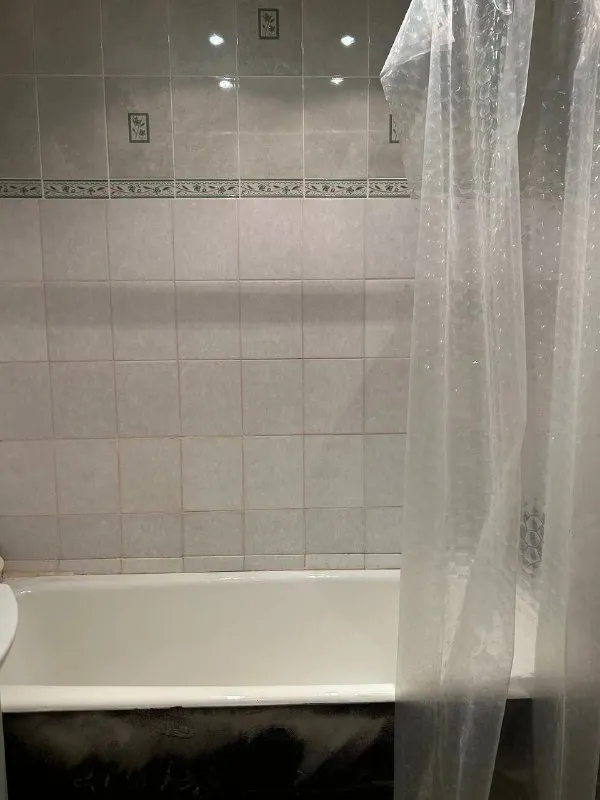 1-комн квартира, 38 м² м римская • 7 мин пешком • 8 этаж из 25 • ул новорогожская 20, на карте 60 000 ₽/мес, без комиссии большой гайд по аренде интернет • кондиционер • телевизор • мусоропровод • мебель • холодильник • стиральная машина • лифт • консьерж • с детьми • посудомойка • с животными таганский район чистота 4.38 транспорт 4.61 парки и скверы 3.31 собственник. Я прошлый арендатор. Переезжаю из-за работы и помогаю найти жильцов вместо себя. Рядом магазины, зал, школа, wb/ озон, кофейни, теннисный корт, бассейн и стадион для бега. Тихие соседи на этаже. И сквер. До центра транспортом 15 минут. Пишите мне в лс, отвечу на все вопросы, заехать можно будет после 17 января. © предоплату до просмотра просят только мошенники! Алина, написать уровень доверия низкий ⚠️ выложить квартиру бесплатно - фотография - 8