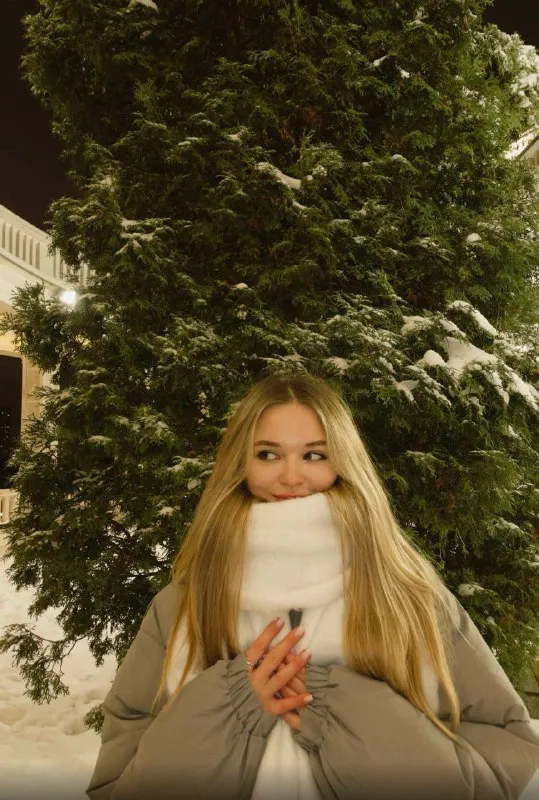 Снимем квартиру🔎 всем привет! Мы ищем 1-к/евродвушку на длительный срок о нас: 👩🏼 я даша — 25 лет, работаю в отеле 🧑🏻 никита — 26 лет, работает в ресторане 🐈 сильва — 6 лет, любимый иждивенец, спокойный и воспитанный, стабильно наманикюренный, вычесанный чистоплюй и недотрога ценим уют, тишину и чистоту, так как 80% свободного времени проводим дома спокойные, не тусуемся, гостей не водим, ведем здоровый образ жизни, занимаемся спортом, без вредных привычек о квартире: ⚪️светлые стены, свежий ремонт ⚪️желательно просторная кухня, любим готовить ⚪️необходимая бытовая техника (пылесос, стиральная машина, холодильник, телевизор, духовка, кондиционер) ⚪️от метро до 15 минут пешком ⚪️двуспальная кровать, не диван 📍территориально рассматриваем север (фиолетовая, зеленая, серая, оранжевая, красная ветки) и юг (оранжевая, серая, зеленая, салатовая, фиолетовая в пределах бкл) 💳бюджет: 55.000₽-60.000₽ (65.000₽, если включены все ку). Готовы заехать с 20 января по 5 февраля. Гарантируем чистоту, порядок и сохранность всего имущества☺️ 💌telegram: @savinda - никита - фотография - 2