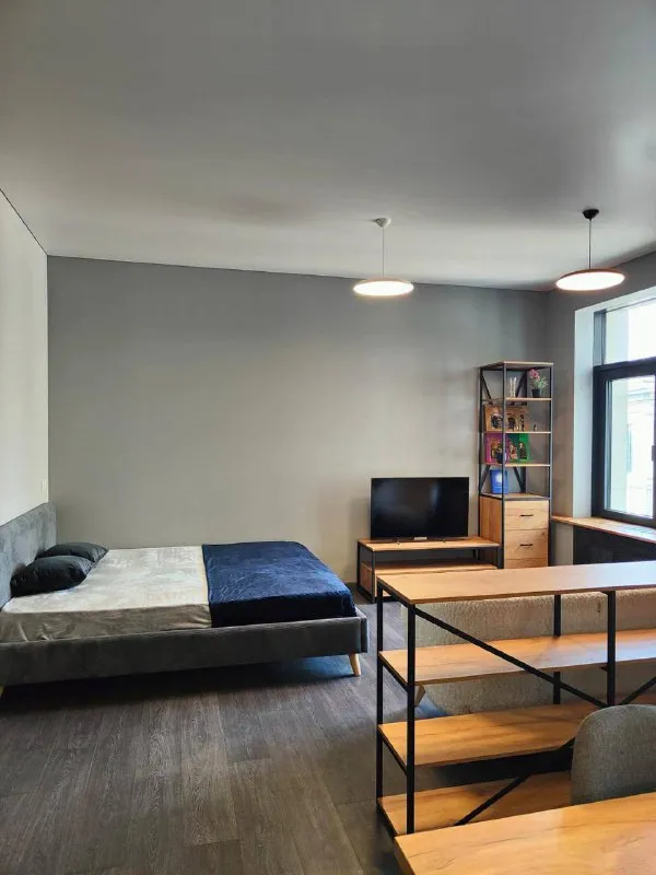 Студия🏙️ м. Алексеевская6️⃣ сдается светлая и просторная студия площадью 41 м² в жилом комплексе биз... - фотография