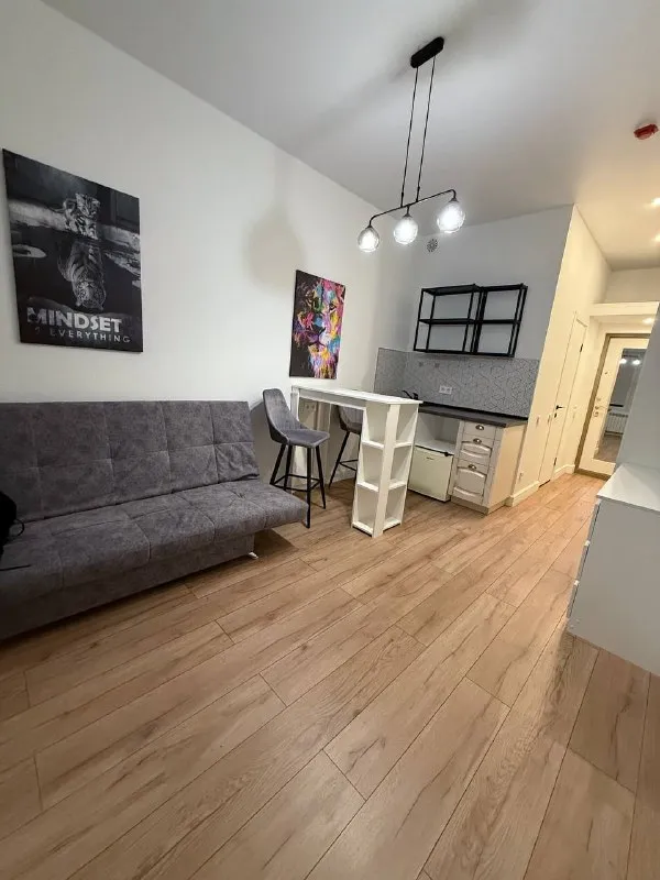 Студия, 18.5 м² м электрозаводская • 5 мин пешком • 3 этаж из 8 • ул электрозаводская 14 стр1, на карте 60 000 ₽/мес, без комиссии большой гайд по аренде стиральная машина • интернет • мебель • консьерж • лифт • холодильник • посудомойка • кондиционер • с животными • с детьми • телевизор • мусоропровод район преображенское чистота 3.68 транспорт 4.59 парки и скверы 3.83 собственник. Апартаменты. Сдает собственник, въехать можно с 14 декабря. Окна во двор, стоимость коммунальных услуг 4-5 тр. , залог - 60000 (можно разбить на два месяца) круглосуточная охрана, видеонаблюдение. © предоплату до просмотра просят только мошенники! Имя n, написать уровень доверия низкий ⚠️ выложить квартиру бесплатно - фотография - 2