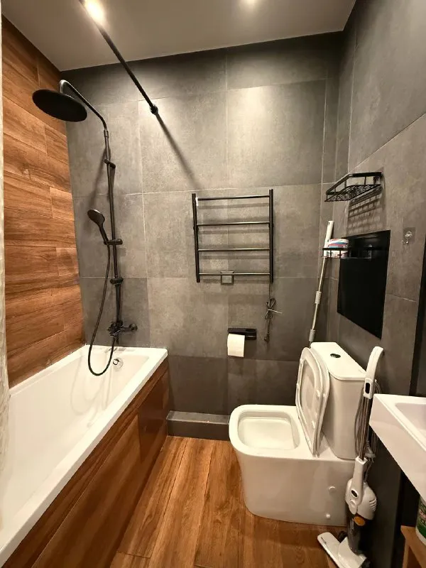 Студия, 18.5 м² м электрозаводская • 5 мин пешком • 3 этаж из 8 • ул электрозаводская 14 стр1, на карте 60 000 ₽/мес, без комиссии большой гайд по аренде стиральная машина • интернет • мебель • консьерж • лифт • холодильник • посудомойка • кондиционер • с животными • с детьми • телевизор • мусоропровод район преображенское чистота 3.68 транспорт 4.59 парки и скверы 3.83 собственник. Апартаменты. Сдает собственник, въехать можно с 14 декабря. Окна во двор, стоимость коммунальных услуг 4-5 тр. , залог - 60000 (можно разбить на два месяца) круглосуточная охрана, видеонаблюдение. © предоплату до просмотра просят только мошенники! Имя n, написать уровень доверия низкий ⚠️ выложить квартиру бесплатно - фотография - 5