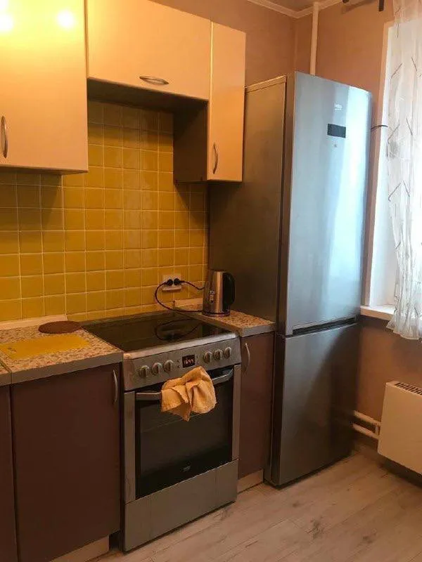 1-к квартира🏙️ м. Бунинская аллея1️⃣ сдается 1-комнатная квартира в жк "новое бутово". 📍адрес: пос. Воскресенское, чечерский проезд, 124к2 чистая и аккуратная квартира, сдается на длительный срок. Есть вся необходимая техника и мебель для проживания. Общая площадь 36 м². 5 этаж. Заезд возможен с 17 января. Квартира от собственника. Без животных. 💳оплата: 38.000₽/месяц, залог 15.000₽. Оплата жкх включена (без счетчиков), интернет оплачивается отдельно находится в пешей доступности от м. Бунинская аллея (10 минут), рядом: парк, тц "бутово молл", школы, сады, поликлиника. 💌telegram: @elena_selezneva911 - фотография - 5