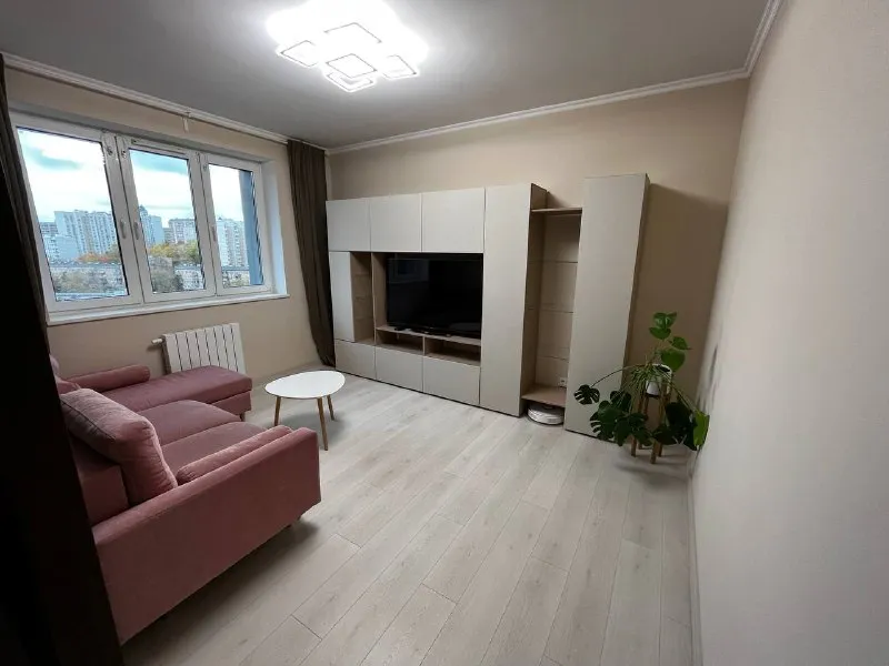 3-комн квартира, 75 м² м рабочий поселок • 15 мин пешком • 10 этаж из 25 • ул рябиновая 3 к1, на кар... - фотография