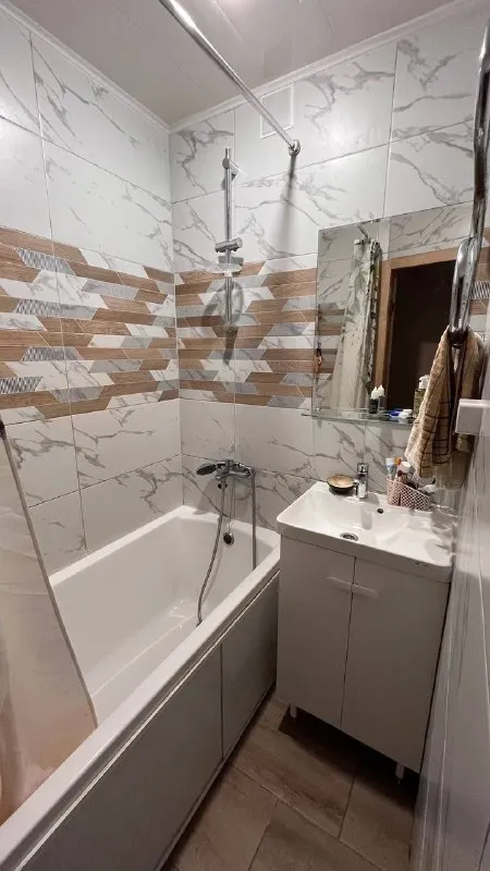 М. Братиславская 1-к квартира ▫️жк люблинский парк люблинская ул. , 72к3 сдам 1-к студию на небольшой срок улетаю на зиму из москвы. Сдаю на время своего отсутствия квартиру. Вещи могу вывести или оставить, по договоренности (их немного). Метро: братиславская (16 мин пешком) площадь: 36 м² заезд с конца декабря. Срок проживания обсуждается. От 1,5-4 месяцев. Перед возвращением предупрежу за 2-3 недели, чтобы было время на комфортный выезд. Оформление с документами🙂‍↕️ цена: 55.000₽, без залогов и прочих платежей контакты @anton_dane ➡️предоплату/бронь/заморозку денег/автооплату до просмотра квартиры не вносить! Если по этому объявлению спрашивают какую либо оплату сообщите по контактам в описании канала. - фотография - 10