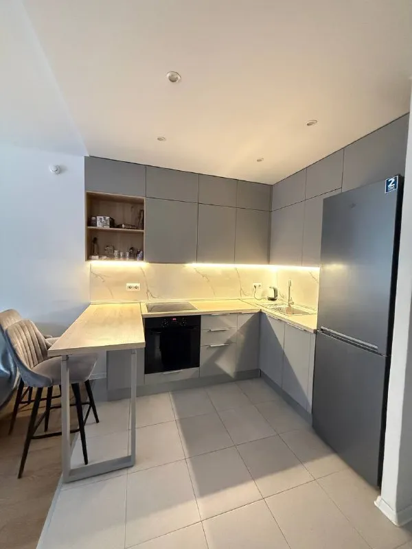 М. Братиславская 1-к квартира ▫️жк люблинский парк люблинская ул. , 72к3 сдам 1-к студию на небольшой срок улетаю на зиму из москвы. Сдаю на время своего отсутствия квартиру. Вещи могу вывести или оставить, по договоренности (их немного). Метро: братиславская (16 мин пешком) площадь: 36 м² заезд с конца декабря. Срок проживания обсуждается. От 1,5-4 месяцев. Перед возвращением предупрежу за 2-3 недели, чтобы было время на комфортный выезд. Оформление с документами🙂‍↕️ цена: 55.000₽, без залогов и прочих платежей контакты @anton_dane ➡️предоплату/бронь/заморозку денег/автооплату до просмотра квартиры не вносить! Если по этому объявлению спрашивают какую либо оплату сообщите по контактам в описании канала. - фотография - 9