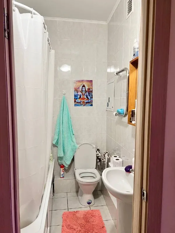 1-к квартира🏙️ м. Проспект вернадского1️⃣ пересдам свою уютную однушку 35 м² с огромным балконом. Белая, чистая, теплая квартира. Посудомойка, фильтр на кране, робот-пылесос. В идеале прямо с 01 января на 2-4 месяца, по датам можем договориться. 📍адрес: проспект вернадского, 56 ✔️8-10 минут от метро или 2 остановки на любом автобусе ✔️вкус вилл, вб, озон, маркет, аптека в соседнем доме ✔️surf, cofix, огромный да у метро 💳цена: 51.000₽/месяц. Пересдаю квартирку пока ищу работу, передам в добрые руки 🥺 💌пишите мне в лс: @espera_esperance - фотография - 10