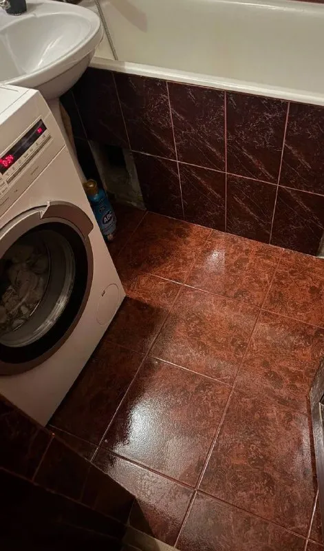 Ищем соседку🔎 м. Петровско-разумовская9️⃣ свободно 1 место для девушки в комнате на 3-х в квартире у метро петровско-разумовская (10 минут пешком). 📍адрес: линейный проезд, 8. В чем наши преимущества? - мы отличаемся от формата хостела, т. К. Заселяем жителей только на длительный срок; - ты всегда будешь чувствовать себя в безопасности, мы гарантируем порядочность твоих будущих соседей; - если что-то сломалось - это не беда! Наша команда полностью берет на себя задачи по устранению неполадок в квартире. Наши основные принципы - это взаимное уважение, соблюдение личных границ, соблюдение графика дежурств и отсутствие вредных привычек в рамках квартиры. 💳цена места в женской комнате: 16.000₽ (включая ку) 💌по всем вопросам обращаться к: @alina_malina14 - фотография - 4