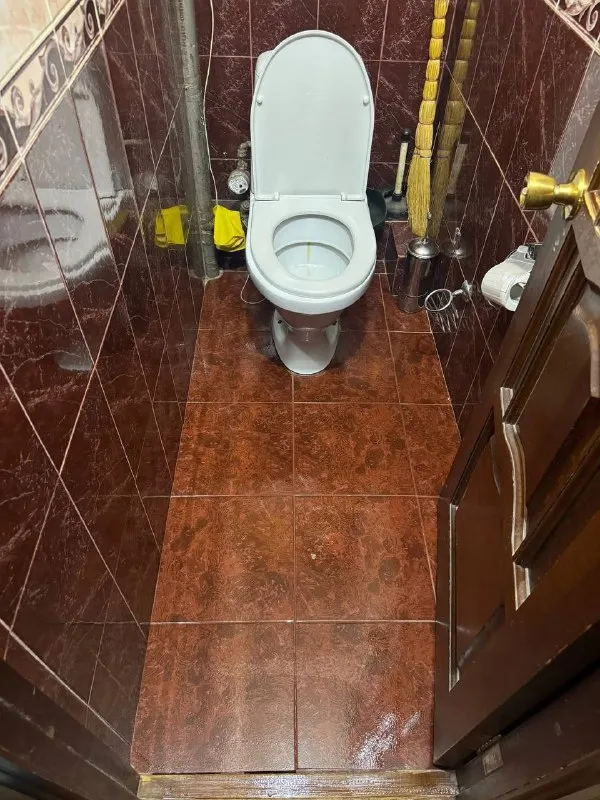 Ищем соседку🔎 м. Петровско-разумовская9️⃣ свободно 1 место для девушки в комнате на 3-х в квартире у метро петровско-разумовская (10 минут пешком). 📍адрес: линейный проезд, 8. В чем наши преимущества? - мы отличаемся от формата хостела, т. К. Заселяем жителей только на длительный срок; - ты всегда будешь чувствовать себя в безопасности, мы гарантируем порядочность твоих будущих соседей; - если что-то сломалось - это не беда! Наша команда полностью берет на себя задачи по устранению неполадок в квартире. Наши основные принципы - это взаимное уважение, соблюдение личных границ, соблюдение графика дежурств и отсутствие вредных привычек в рамках квартиры. 💳цена места в женской комнате: 16.000₽ (включая ку) 💌по всем вопросам обращаться к: @alina_malina14 - фотография - 5