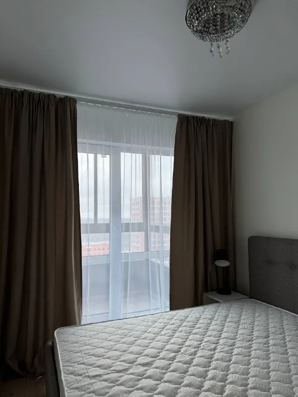 - 1-комнатная квартира 33 кв. М - адрес: ул. Главная 8 (новое девяткино), жк заречный парк - метро: девяткино (15-20 минут пешком) - этаж: 22 - срок: долгосрочная аренда от 11 месяцев - оплата: 37.000 руб. В месяц + коммунальные платежи (залог 37.000) - о квартире: светлая, новая, ранее в сдаче не находилась, окна выходят на лес. Выполнен качественный ремонт, вся бытовая техника и мебель в квартире новые. Закрытый внутренний двор, рядом есть автобусная остановка. Рассматриваем жильцов без животных. По договоренности докупаются необходимые вещи tg: @akulovka контакты: tg: @akulovka уютное гнездышко – поиск жилья, жильцов и соседей без посредников - фотография - 5