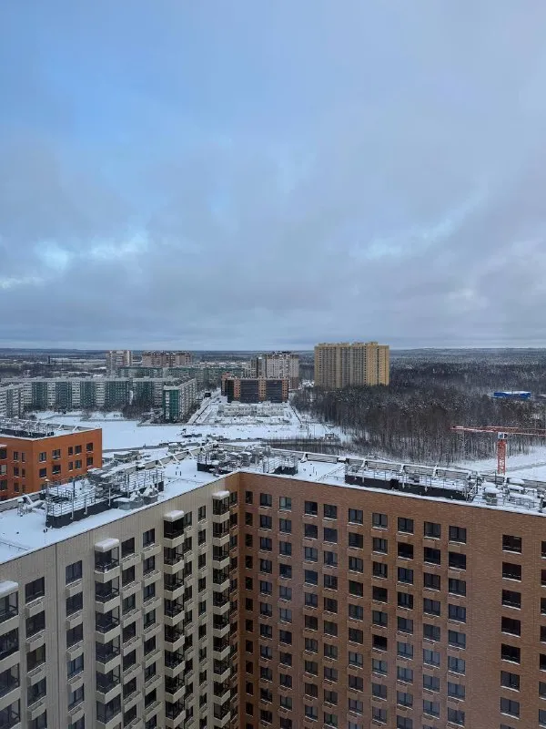 - 1-комнатная квартира 33 кв. М - адрес: ул. Главная 8 (новое девяткино), жк заречный парк - метро: девяткино (15-20 минут пешком) - этаж: 22 - срок: долгосрочная аренда от 11 месяцев - оплата: 37.000 руб. В месяц + коммунальные платежи (залог 37.000) - о квартире: светлая, новая, ранее в сдаче не находилась, окна выходят на лес. Выполнен качественный ремонт, вся бытовая техника и мебель в квартире новые. Закрытый внутренний двор, рядом есть автобусная остановка. Рассматриваем жильцов без животных. По договоренности докупаются необходимые вещи tg: @akulovka контакты: tg: @akulovka уютное гнездышко – поиск жилья, жильцов и соседей без посредников - фотография - 9