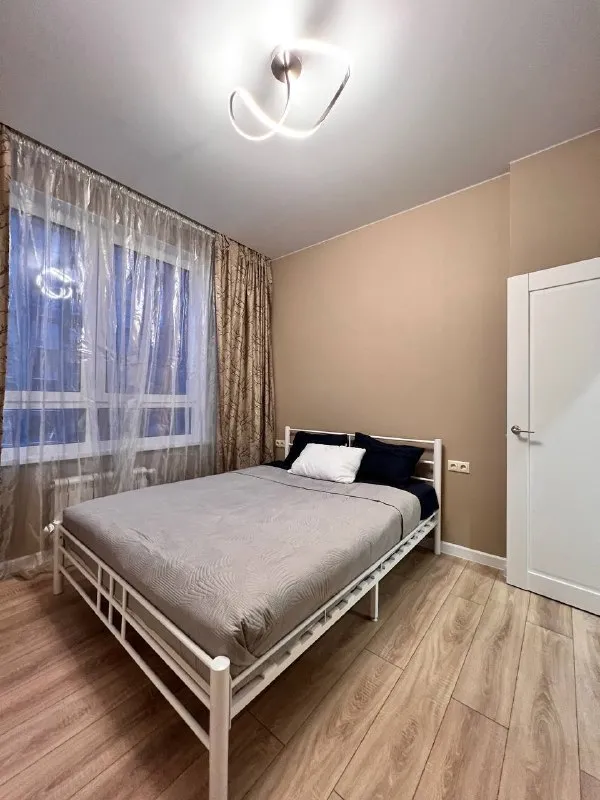 2-к квартира🏙️ м. Прокшино1️⃣ сдам на длительный срок 2-к квартиру (51 м²). 📍адрес: лобановский лес, 13 (собственник) квартира полностью мебелирована, техника, постельные принадлежности, посуда - есть всё! Заходи и живи! 💳цена: 80.000₽ + счетчики. Залог - 80.000₽. 💌контакт: +7-914-270-34-16 ольга - фотография - 3