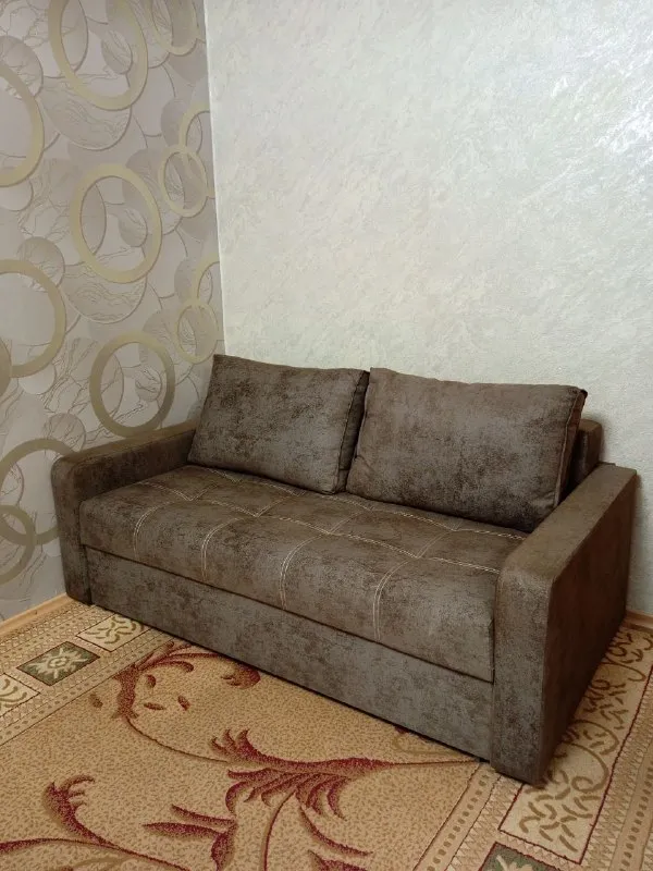 ❗сдаётся посуточно  1-ая квартира в брянке от собственника ❗ ✅горячая вода ✅интернет wi-fi ✅телевизор smart ✅чистое постельное, полотенца ✅микроволновая печь ✅стиральная машина(автомат) ✅холодильник ✅посуда ✅электрочайник ✅кондиционер❄💨 ✅индивидуальное отопление ☎️тел:+79591812458 (вацап, telegram, max) 4500₽ от трех суток скидка - фотография - 2