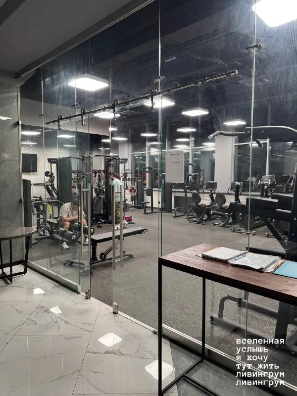 2-комн квартира, 35 м² м сокол • 7 мин пешком • 8 этаж из 14 • ул балтийская 15, на карте 70 000 ₽/мес, без комиссии больше квартир и комнат холодильник • стиральная машина • интернет • мебель • кондиционер • посудомойка • с животными • с детьми • телевизор • консьерж • лифт • мусоропровод район сокол чистота 3.94 транспорт 4.79 парки и скверы 4.78 аренда. Собственник. Апартаменты. В комплексе выполнен дизайнерский ремонт стильное лобби с зонами отдыха, кофе-поинтом. Бесплатно работает фитнес-зал с душевыми. Круглосуточная охрана чоп в квартире есть все для комфортного проживания. 2 этаж имеет высоту около 170см гибкие условия: депозит(залог) можно разбить на два месяца. Возможно роживание с детьми и животными ксения, написать уровень доверия низкий ⚠️ выложить квартиру бесплатно мы в мах: ливингрум небабушкина москва - фотография - 7