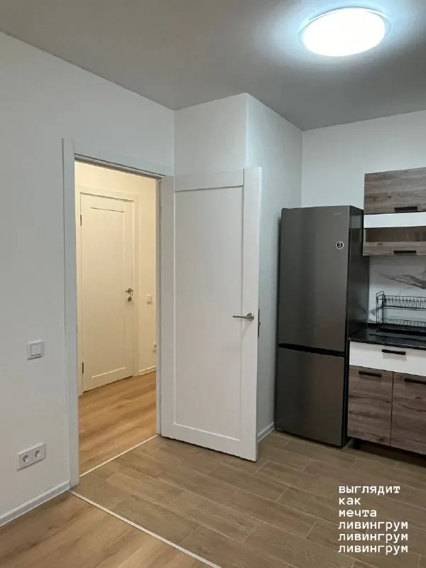 1-комн квартира, 32.3 м² м солнцево • 7 мин пешком • 21 этаж из 22 • ул производственная 17, на карте 70 000 ₽/мес, без комиссии больше квартир и комнат стиральная машина • интернет • мебель • холодильник • лифт • посудомойка • кондиционер • с животными • с детьми • телевизор • мусоропровод • консьерж район солнцево чистота 3.82 транспорт 4.51 парки и скверы 4.20 аренда. Собственник. Новый жк "лучи" договор на 6 месяцев с продлением, окна во двор, залог в размере месячной оплаты, коммуналка не входит в арендную плату, магазины в шаговой доступности, через дорогу и в этом же жк, парк мещерский, парк рядом с метро, трц в 13-15 минут от дома, также ходит транспорт. В квартире вся бытовая техника. До метро 5-7 минут. Олеся, написать уровень доверия низкий ⚠️ выложить квартиру бесплатно мы в мах: ливингрум небабушкина москва - фотография - 6