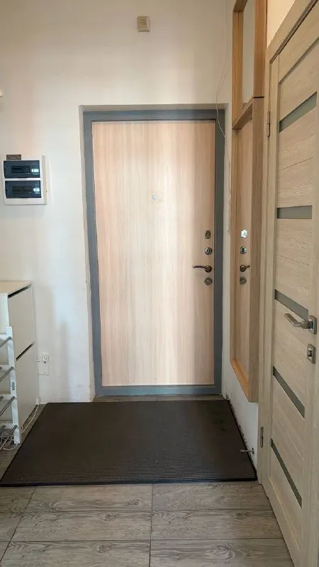 🌿сдается светлая и просторная квартира недалеко от метро девяткино! Квартира расположена в 20 минутах ходьбы от станции метро. ✅ прекрасная квартира идеально подойдет для тех, кто ценит пространство и свободу передвижения. 🔸🏡 удобства и преимущества квартиры: - общая площадь: 40 м²; -просторное джакузи и тропический душ; - большой и стильный балкон размером 8 м²: панорамные окна, на полу аккуратно уложен зелёный газон — идеальная площадка для вечернего отдыха; - большая, хорошо освещённая и удобная кухня; - просторная и функциональная комната: свободная зона позволит обустроить интерьер согласно вашим предпочтениям и стилю жизни. Цена аренды: 34 000 руб. /месяц + оплата коммунальных услуг + залог ( возможно разделение залога на части). Квартира сдается на срок от 4 месяцев. Квартира находится по адресу: воронцовский бульвар д 11 🌟🤗 свяжитесь со мной по указанному номеру телефона для получения дополнительной информации 8 ( 981)834 45 50 ольга или https://vk. Ru/id9759871 - фотография - 10