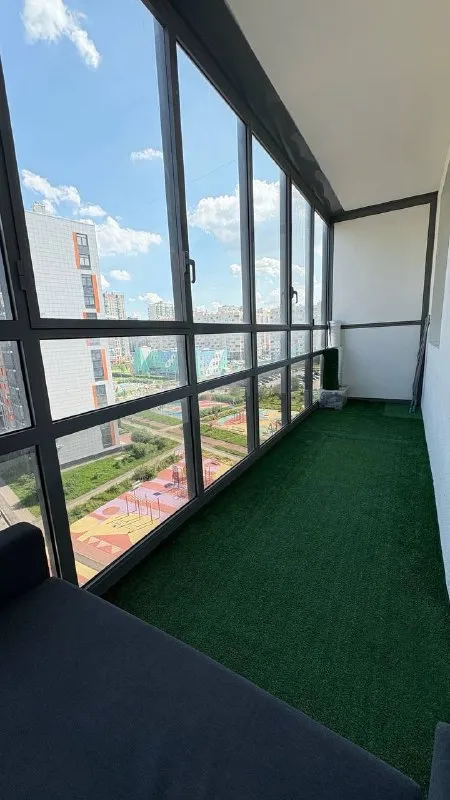 🌿сдается светлая и просторная квартира недалеко от метро девяткино! Квартира расположена в 20 минутах ходьбы от станции метро. ✅ прекрасная квартира идеально подойдет для тех, кто ценит пространство и свободу передвижения. 🔸🏡 удобства и преимущества квартиры: - общая площадь: 40 м²; -просторное джакузи и тропический душ; - большой и стильный балкон размером 8 м²: панорамные окна, на полу аккуратно уложен зелёный газон — идеальная площадка для вечернего отдыха; - большая, хорошо освещённая и удобная кухня; - просторная и функциональная комната: свободная зона позволит обустроить интерьер согласно вашим предпочтениям и стилю жизни. Цена аренды: 34 000 руб. /месяц + оплата коммунальных услуг + залог ( возможно разделение залога на части). Квартира сдается на срок от 4 месяцев. Квартира находится по адресу: воронцовский бульвар д 11 🌟🤗 свяжитесь со мной по указанному номеру телефона для получения дополнительной информации 8 ( 981)834 45 50 ольга или https://vk. Ru/id9759871 - фотография - 8